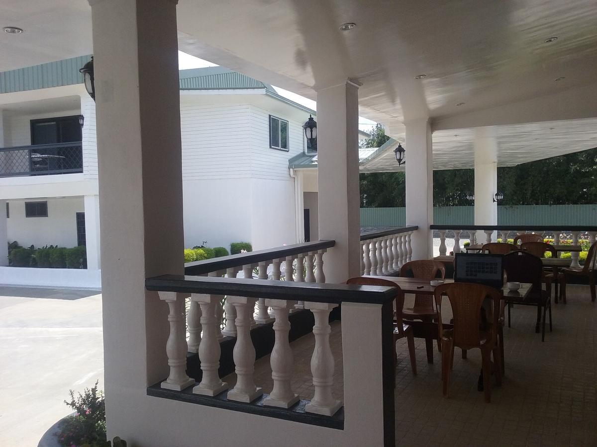 Mcroyal Hotel Mount Hagen Buitenkant foto