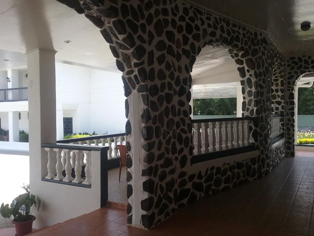 Mcroyal Hotel Mount Hagen Buitenkant foto