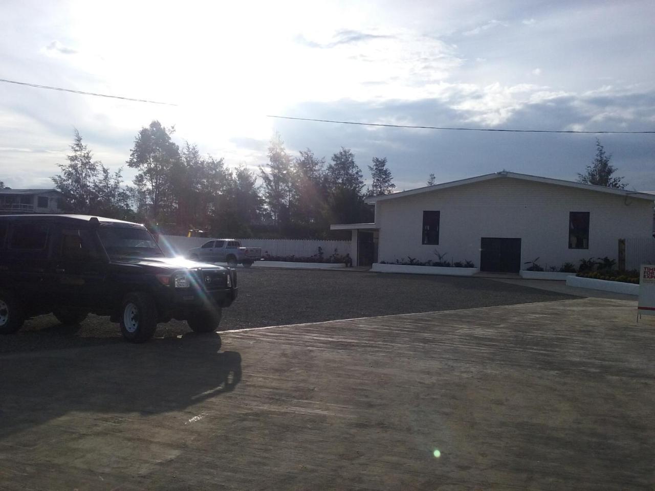 Mcroyal Hotel Mount Hagen Buitenkant foto