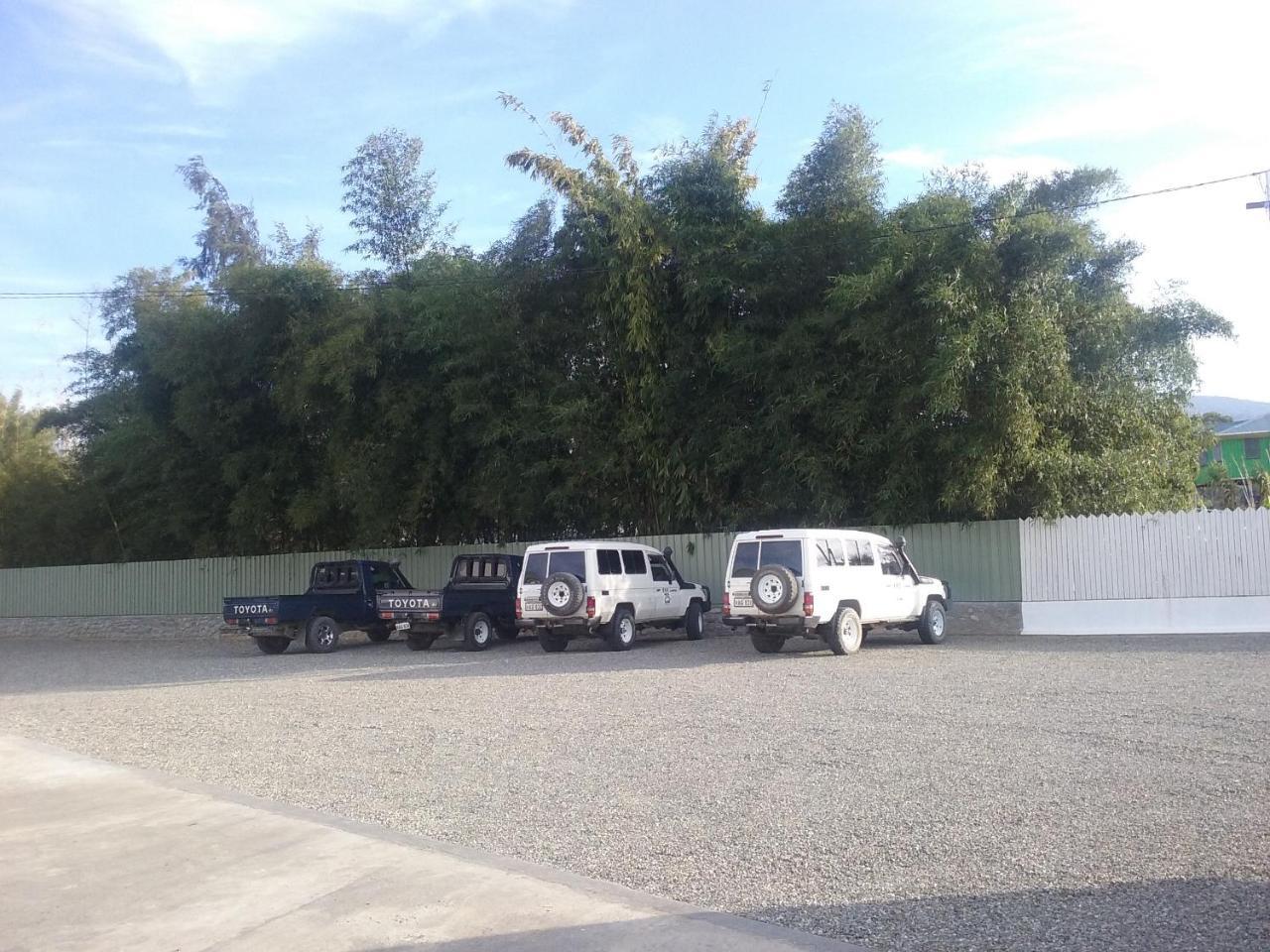 Mcroyal Hotel Mount Hagen Buitenkant foto