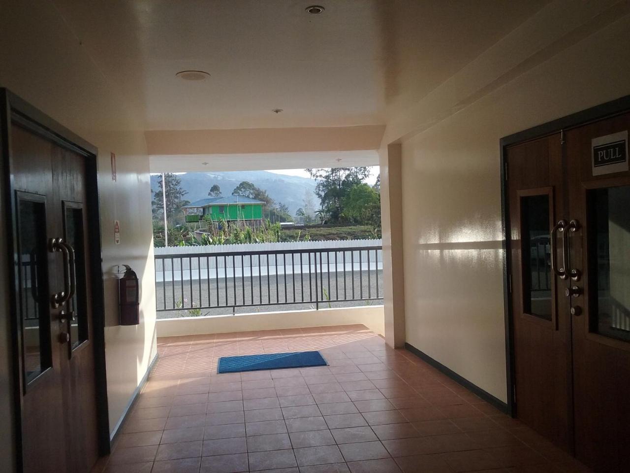 Mcroyal Hotel Mount Hagen Buitenkant foto