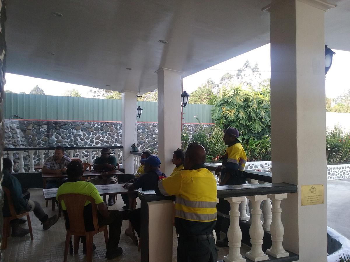 Mcroyal Hotel Mount Hagen Buitenkant foto