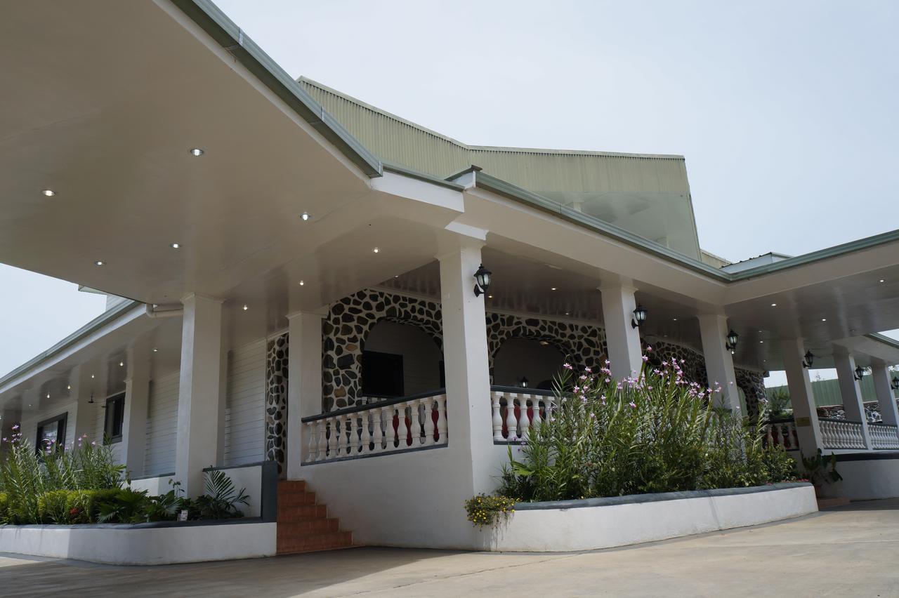 Mcroyal Hotel Mount Hagen Buitenkant foto